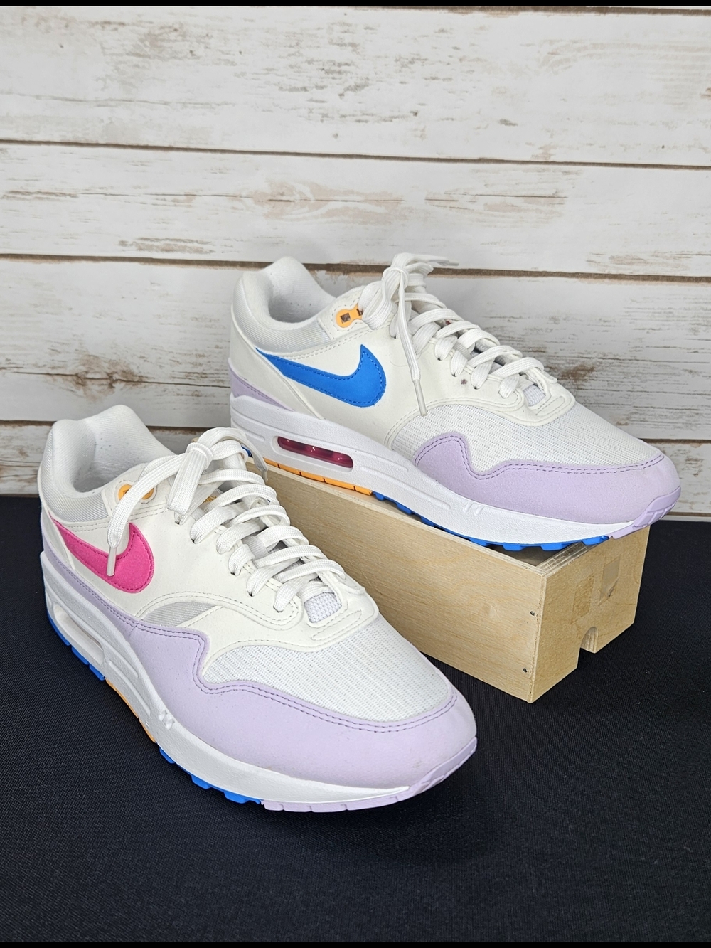Nike Air Max '87 White Alchemy Pink Sneakers Size 10